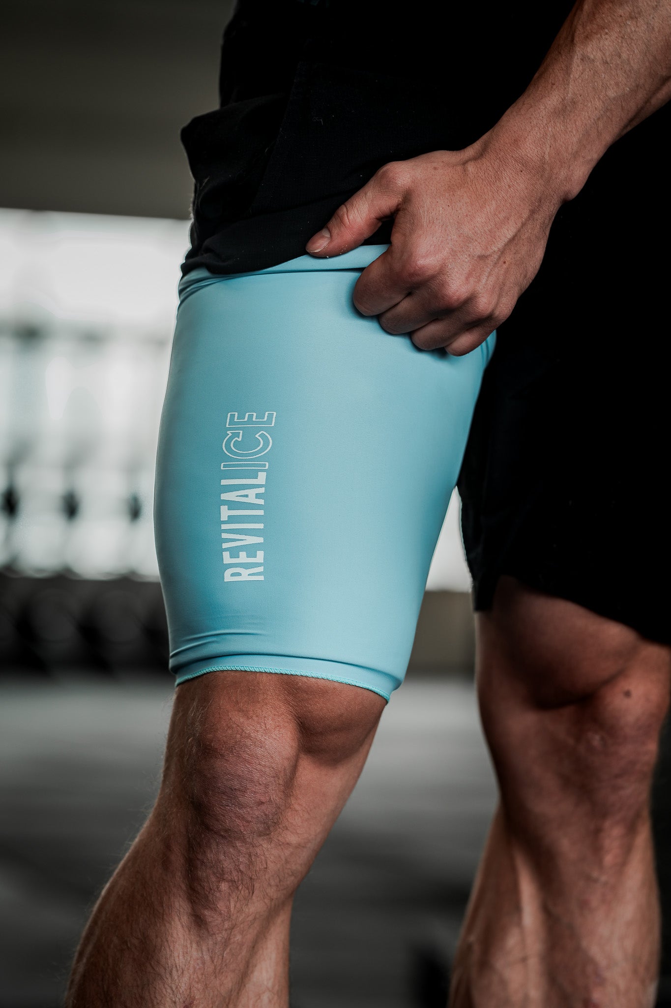 REVITALICE Ice Sleeve - Tragbares Kühlpack für Knie, Ellbogen und Gelenke